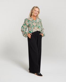 BWY8732-Top-Winter Greens-BWY8724-Pant-Black-Side 